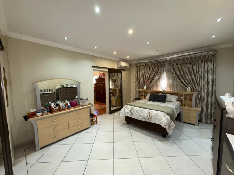 3 Bedroom Property for Sale in Safari Gardens North West